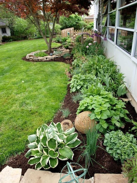 Custom landscaping design service